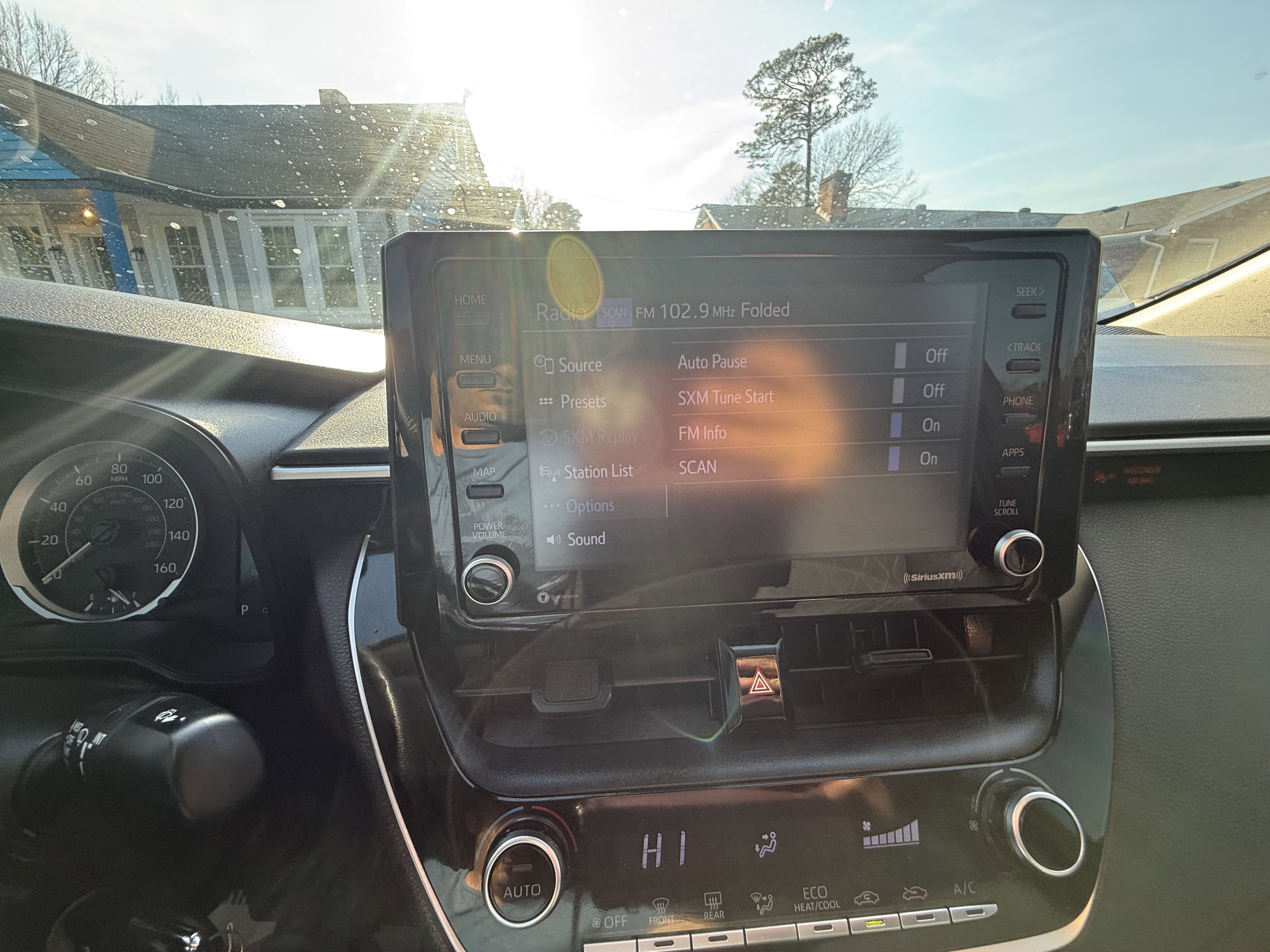 Used 2022 Toyota Corolla LE FWD image 16