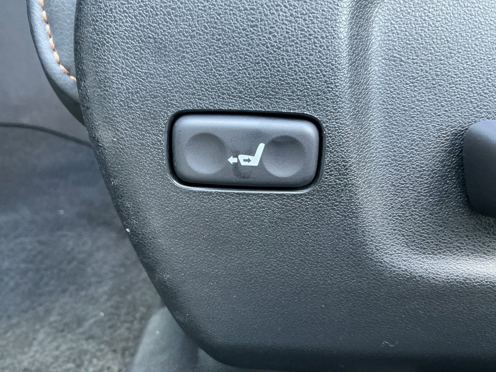 Used 2019 Toyota Highlander XLE AWD/4WD image 21