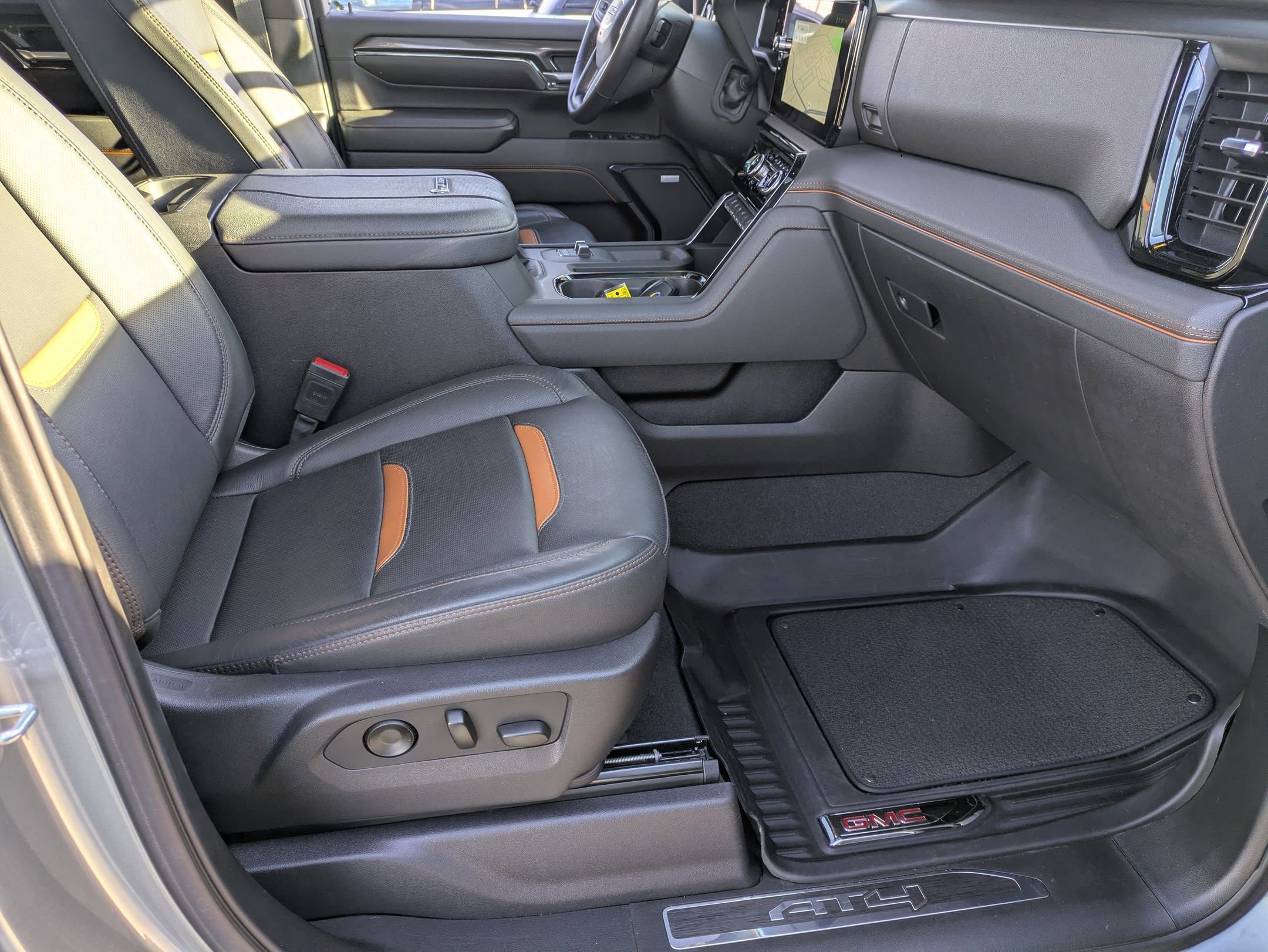 Used 2024 GMC Sierra 2500 AT4 w/ AT4 Premium Plus Package image 38