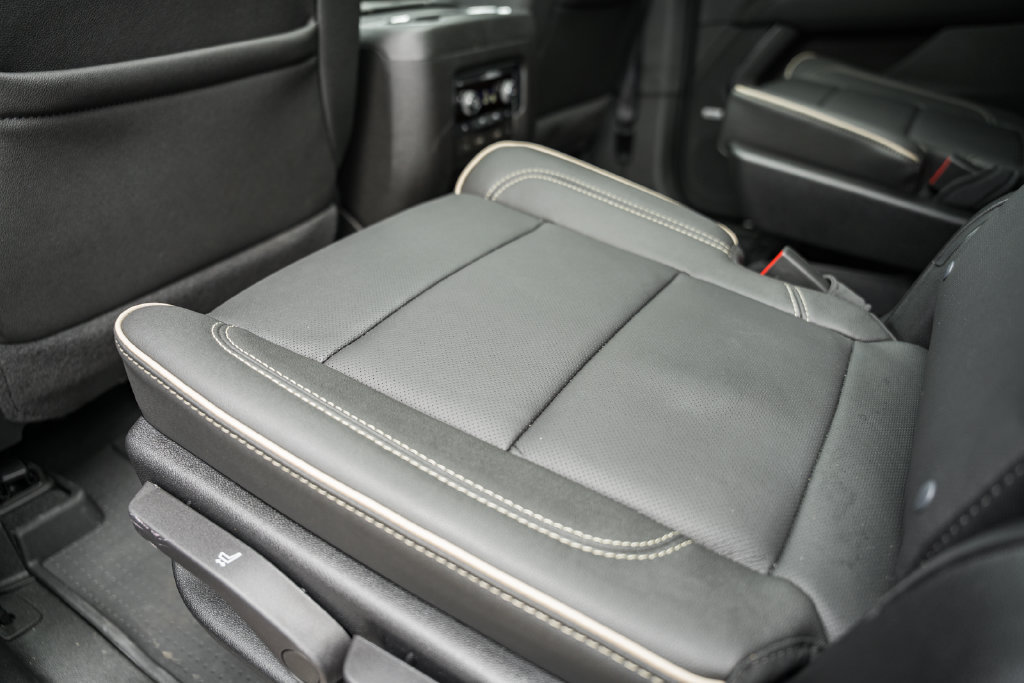 Used 2026 Chevrolet Tahoe Premier AWD/4WD image 33