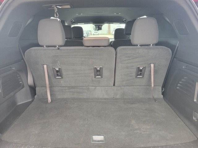 Used 2025 Chevrolet Traverse LT w/ Driver Confidence Package FWD image 7