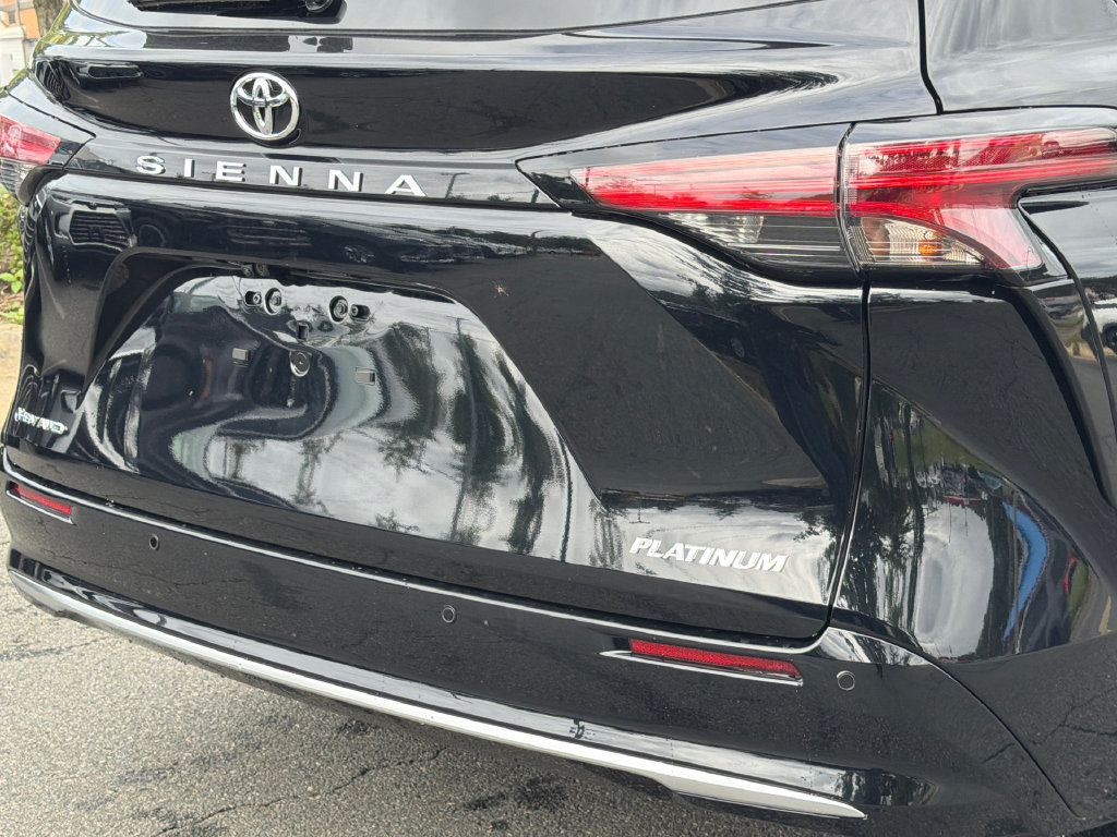 New 2026 Toyota Sienna Platinum AWD/4WD image 5