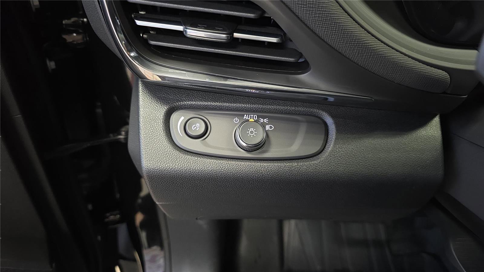 New 2026 Buick Envista Preferred w/ Convenience I Package image 25