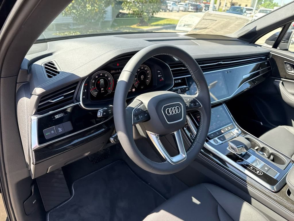 New 2025 Audi Q7 3.0T Premium Plus image 21