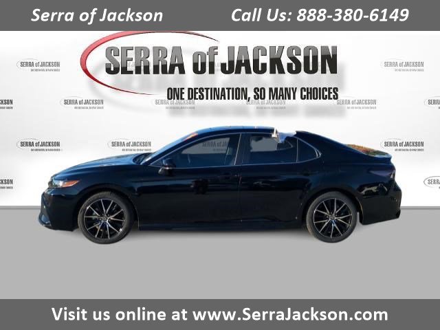 Used 2024 Toyota Camry SE