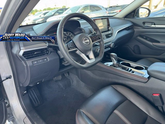 Used 2025 Nissan Altima 2.5 SR AWD/4WD image 18