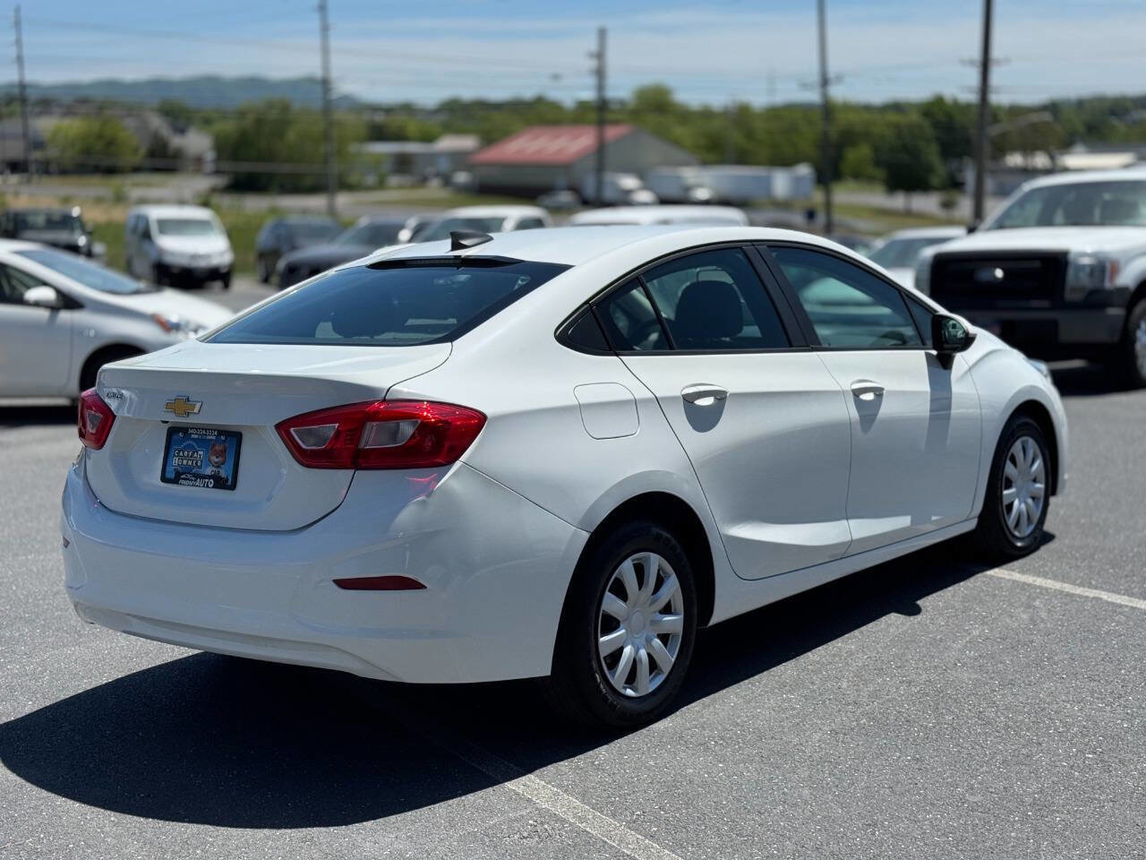 Used 2017 Chevrolet Cruze LS w/ LS Fleet Convenience Package FWD image 4