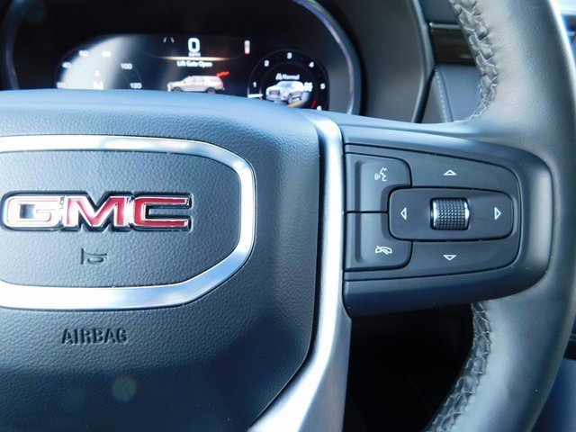 Used 2024 GMC Yukon SLE image 40