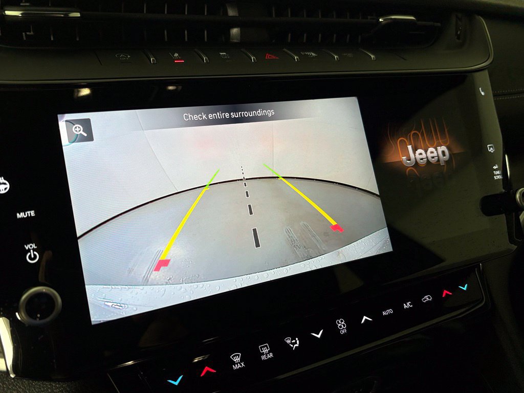 New 2027 Jeep Grand Cherokee Altitude RWD image 25