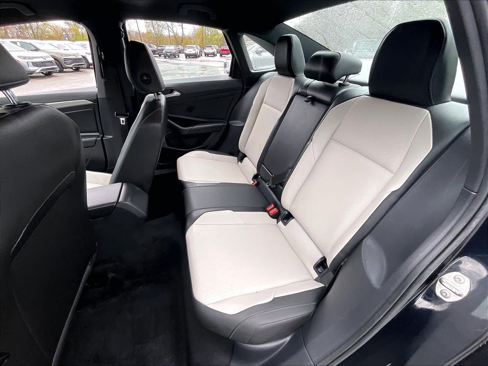 Used 2019 Volkswagen Jetta R-Line FWD image 15