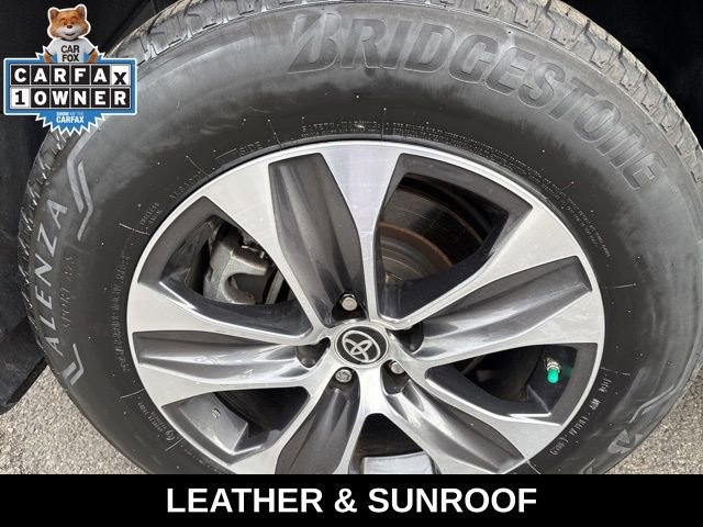 Used 2023 Toyota Highlander XLE image 14