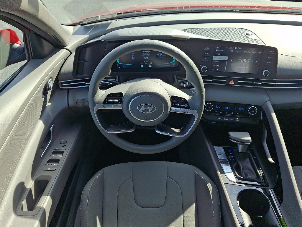 Used 2026 Hyundai Elantra Hybrid FWD image 11