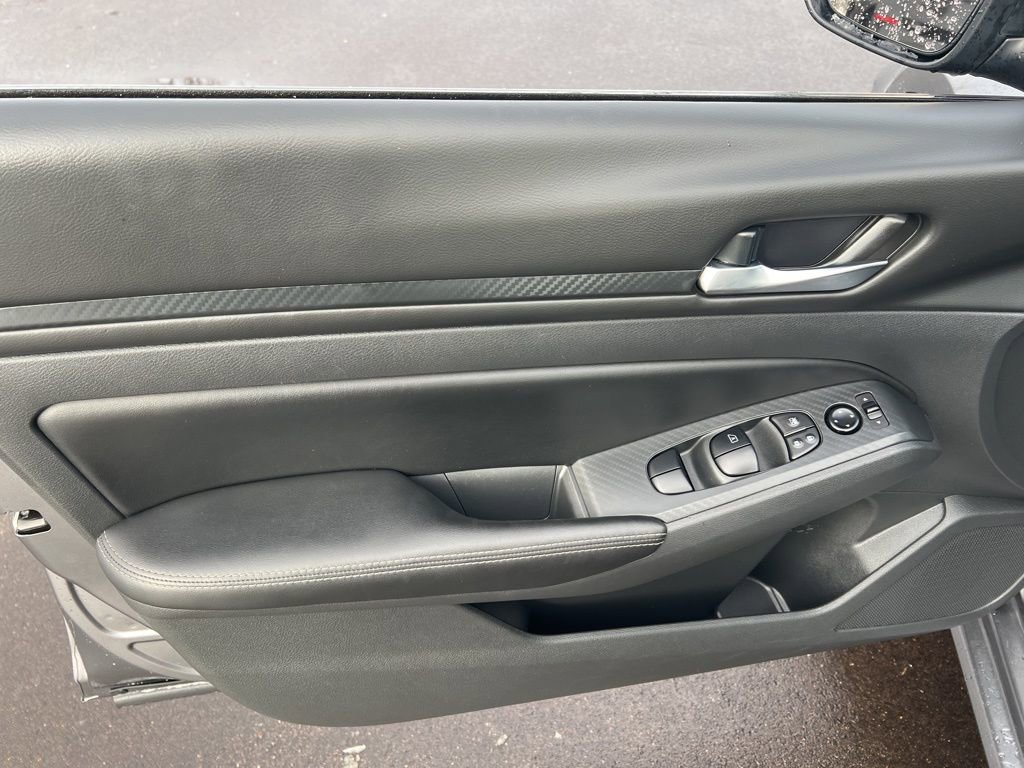 Certified 2024 Nissan Altima 2.5 SV image 7