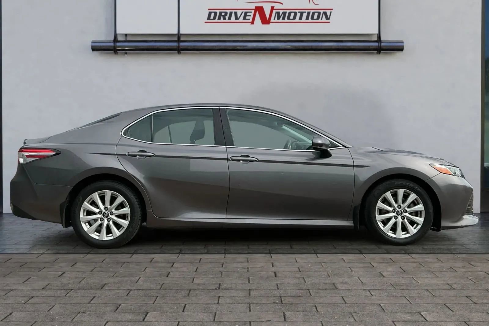 Used 2020 Toyota Camry LE w/ Carpet Mat Package image 3