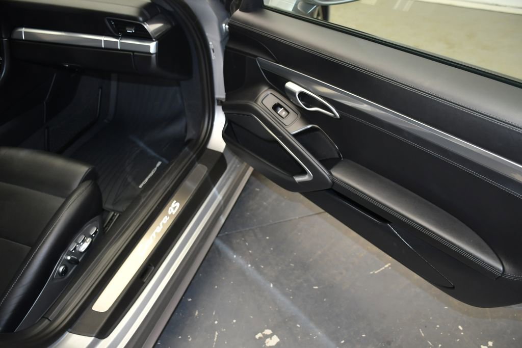 Certified 2019 Porsche 911 Carrera 4S image 18