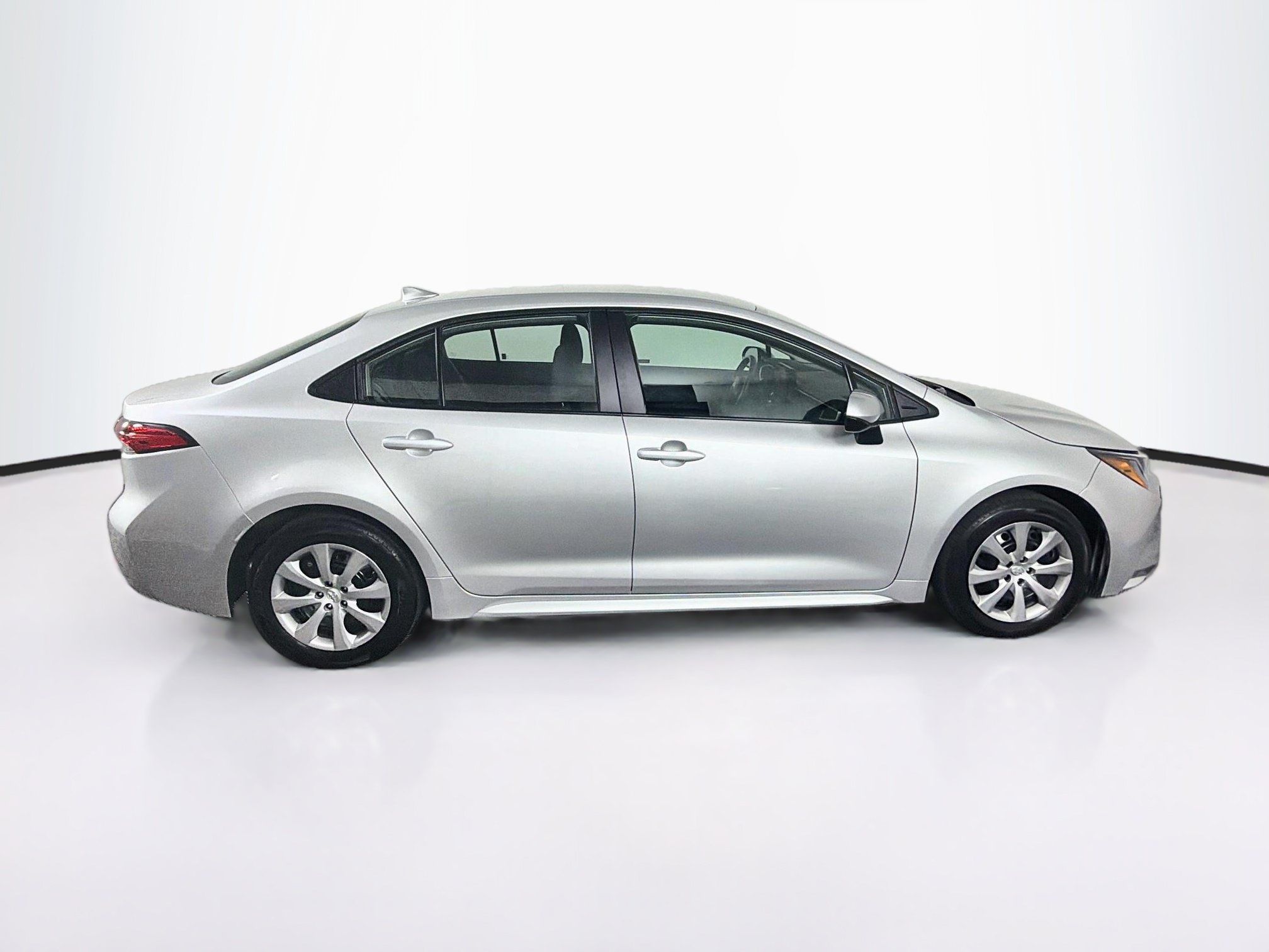 Used 2025 Toyota Corolla LE FWD image 10