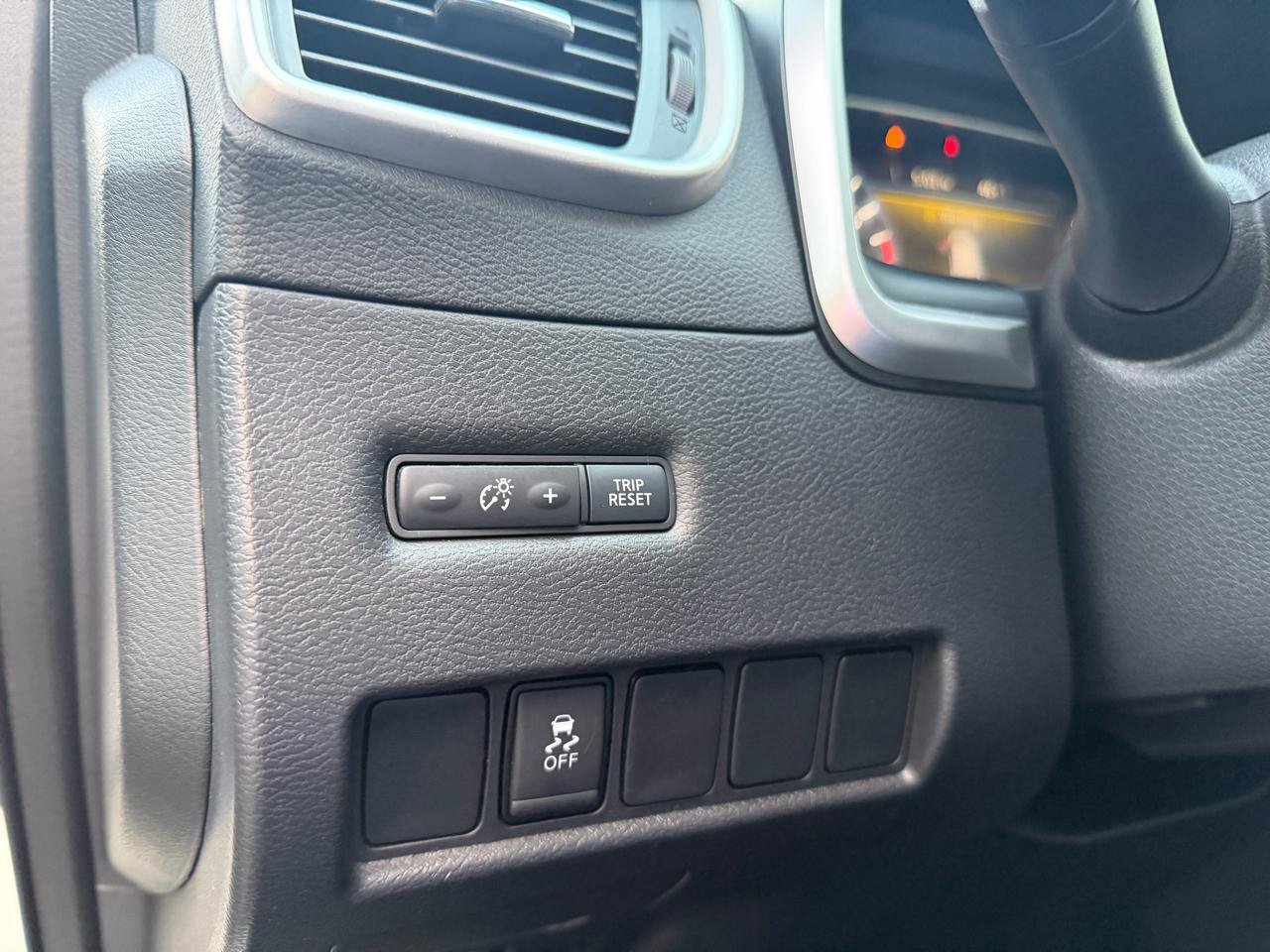 Used 2017 Nissan Murano S w/ Navigation Package AWD/4WD image 19