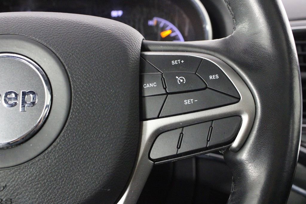 Used 2021 Jeep Grand Cherokee Limited w/ Sun & Sound Group image 27