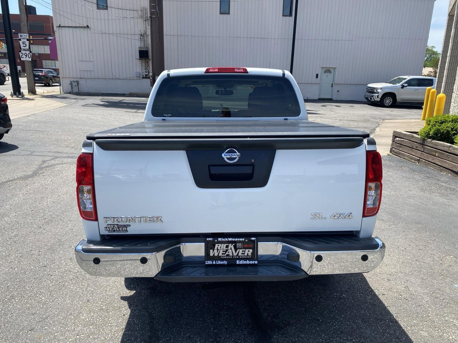Used 2013 Nissan Frontier SL w/ Moonroof Pkg AWD/4WD image 5