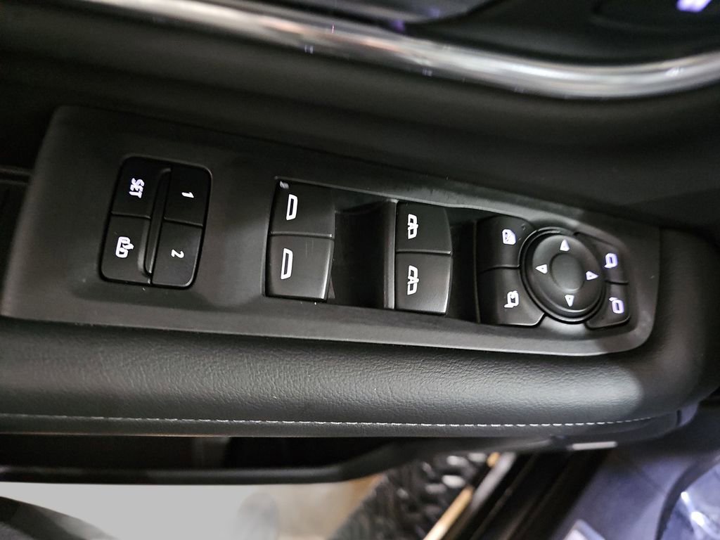 Certified 2022 Chevrolet Tahoe Z71 w/ Z71 Off-Road Package AWD/4WD image 35