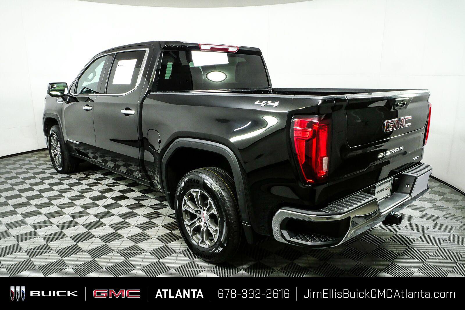Used 2026 GMC Sierra 1500 SLT AWD/4WD image 27