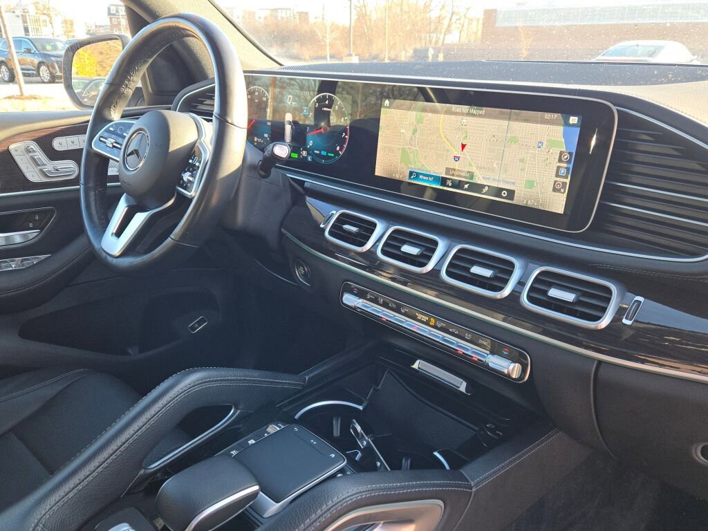 Used 2022 Mercedes-Benz GLS 450 4MATIC image 7