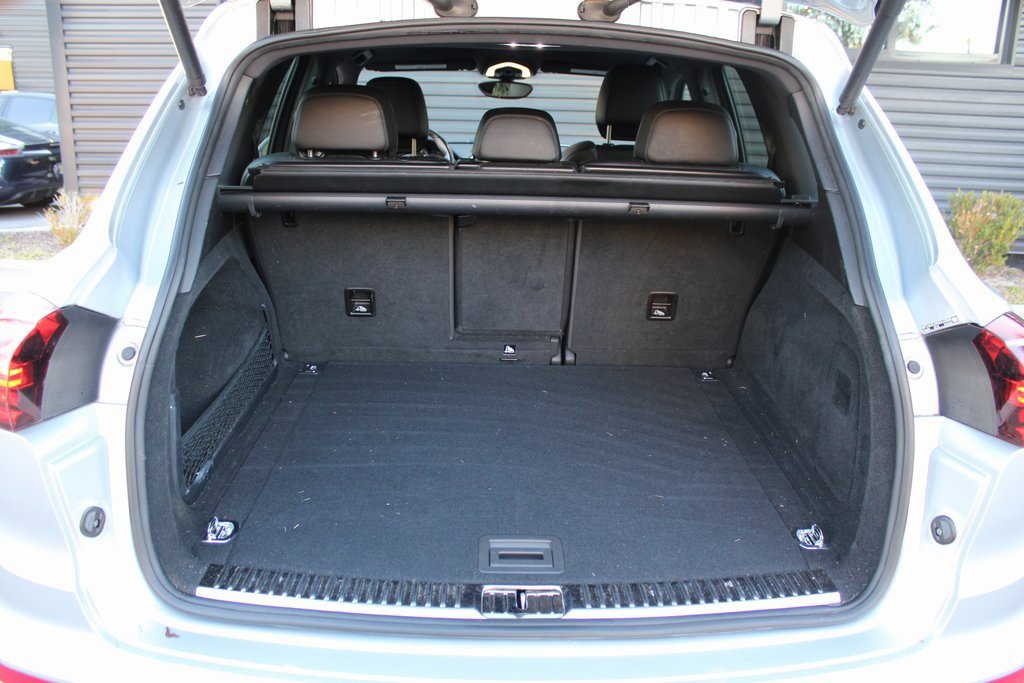 Certified 2016 Porsche Cayenne image 39