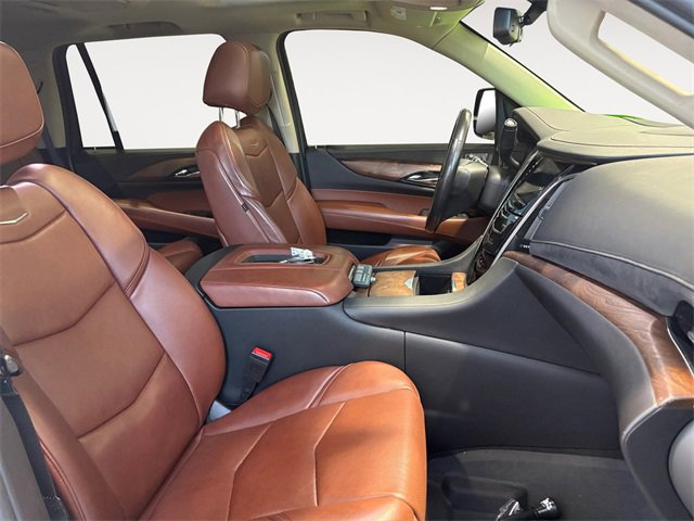 Used 2019 Cadillac Escalade Premium Luxury image 13
