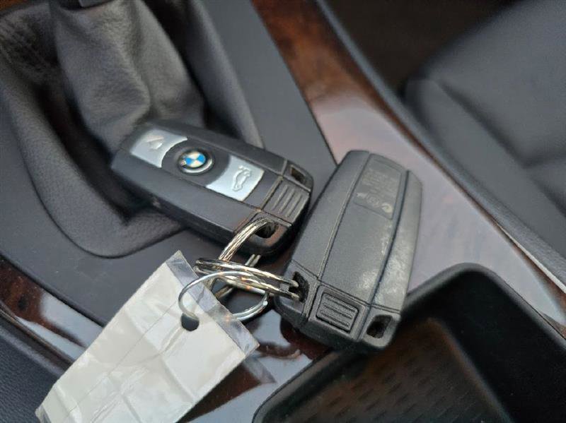 Used 2009 BMW 328i Sedan RWD image 45