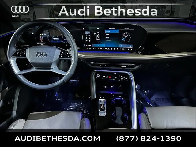 Used 2025 Audi Q5 Premium Plus w/ Premium Plus AWD/4WD image 12