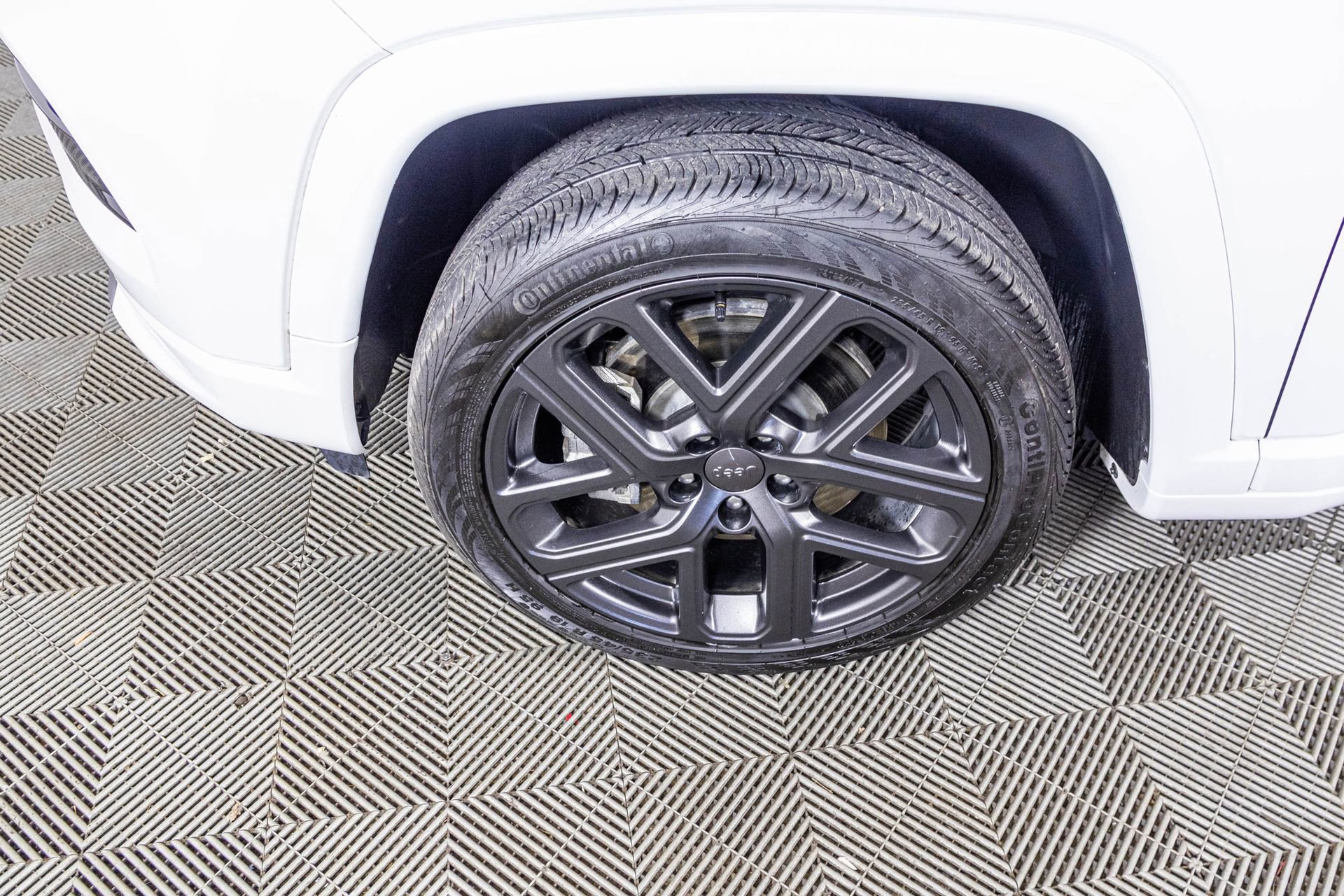 Used 2024 Jeep Compass Limited w/ High Altitude Package image 49