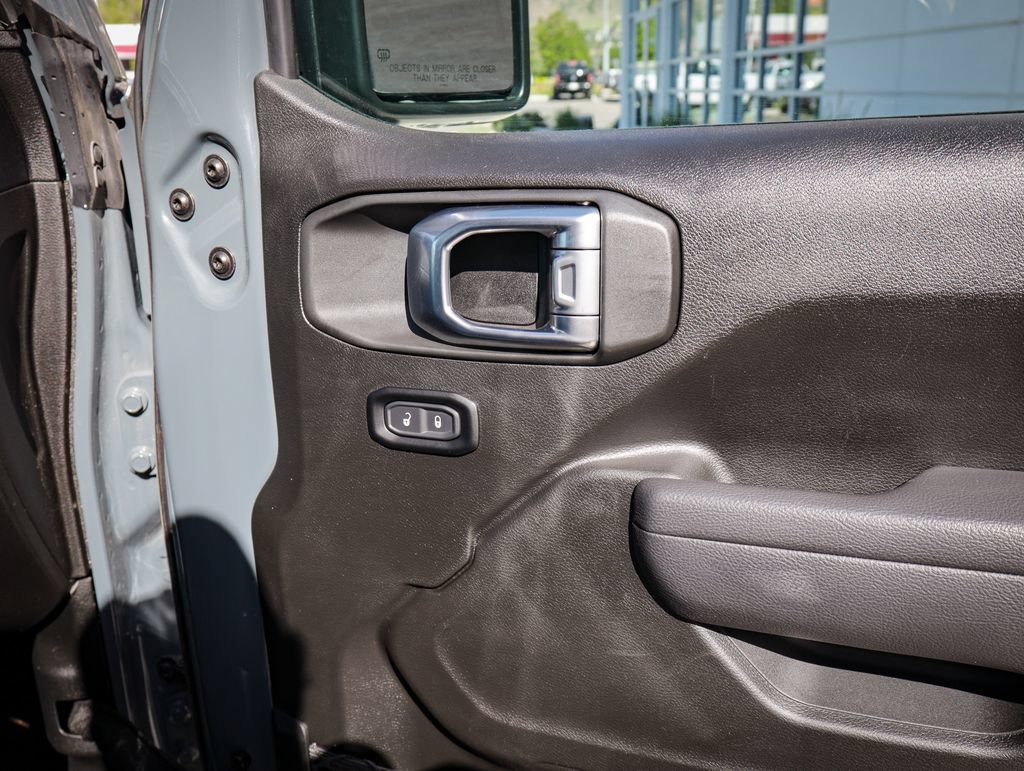 Used 2025 Jeep Wrangler Unlimited Rubicon AWD/4WD image 25