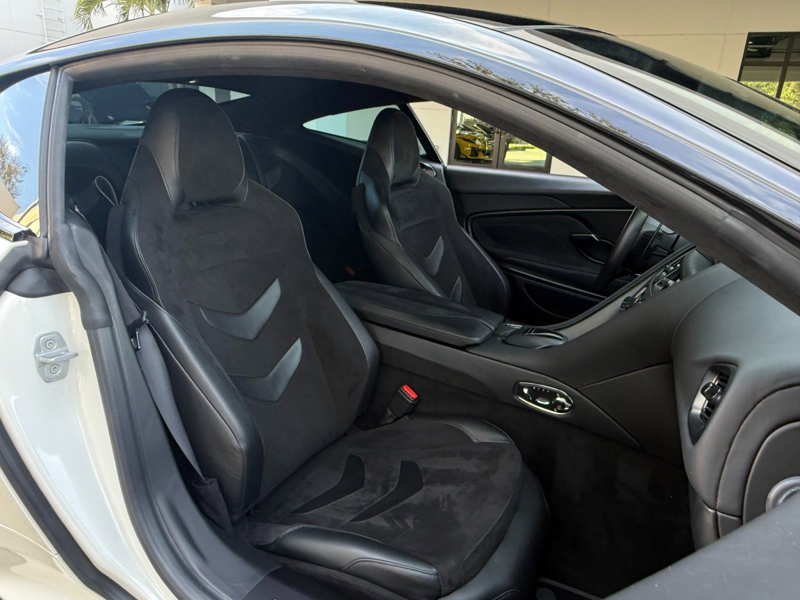 Used 2019 Aston Martin DBS Superleggera image 56