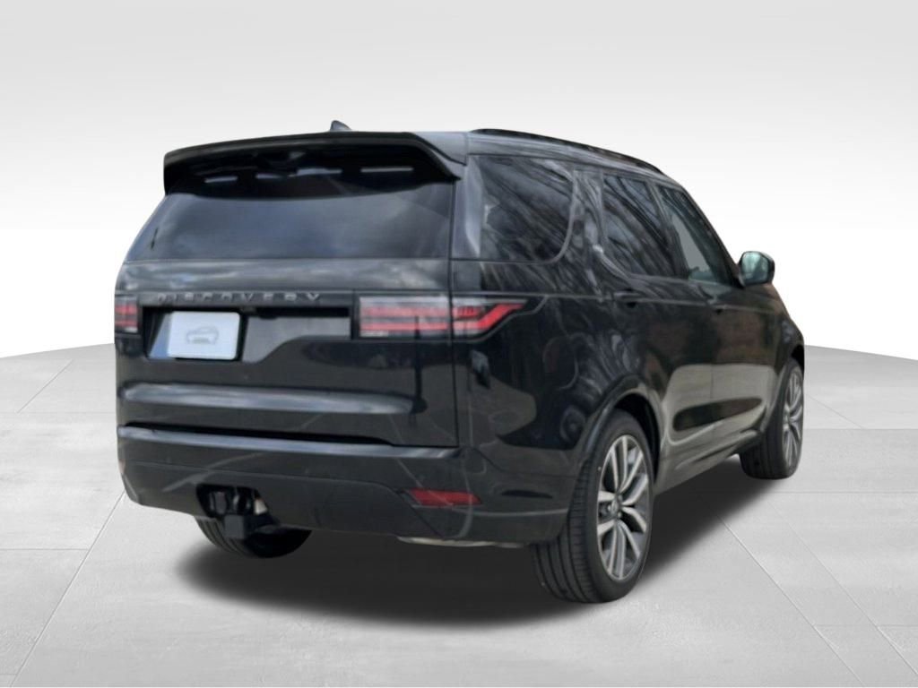 Used 2024 Land Rover Discovery Dynamic SE image 7