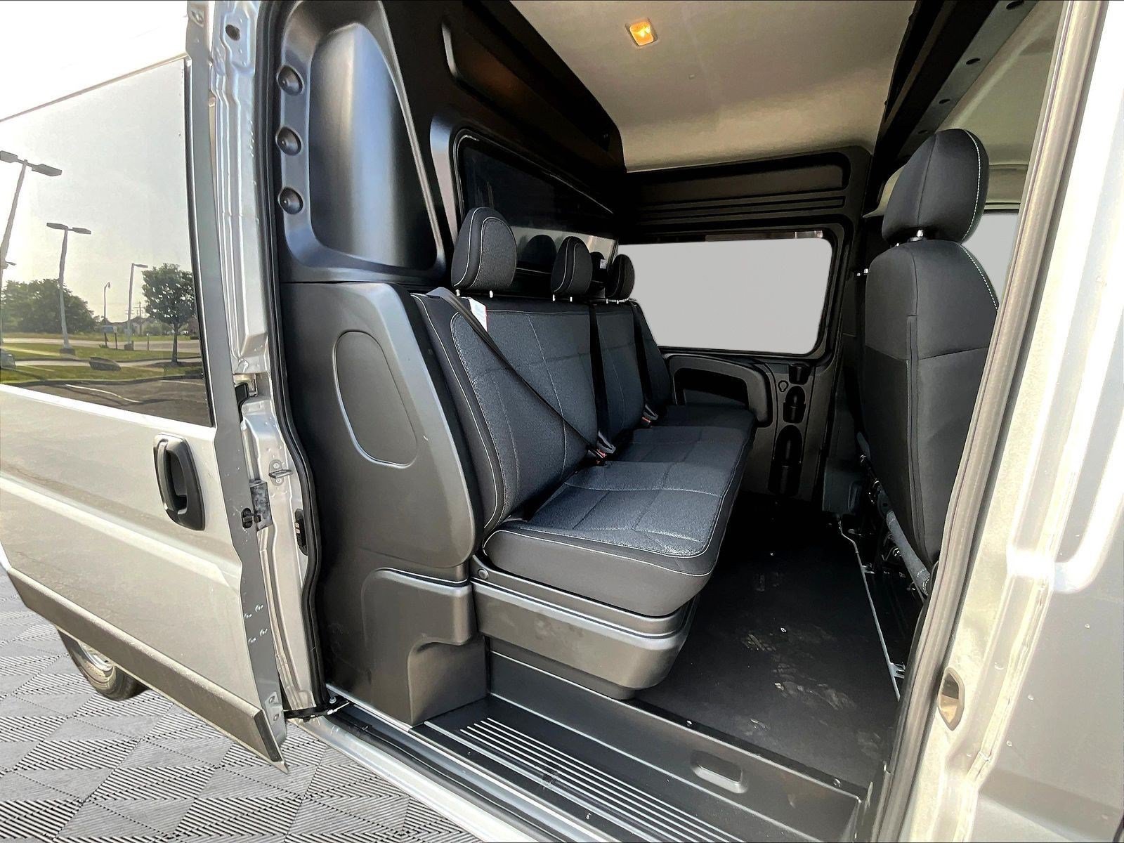 New 2026 RAM ProMaster 3500 w/ Crew Van Package FWD image 20