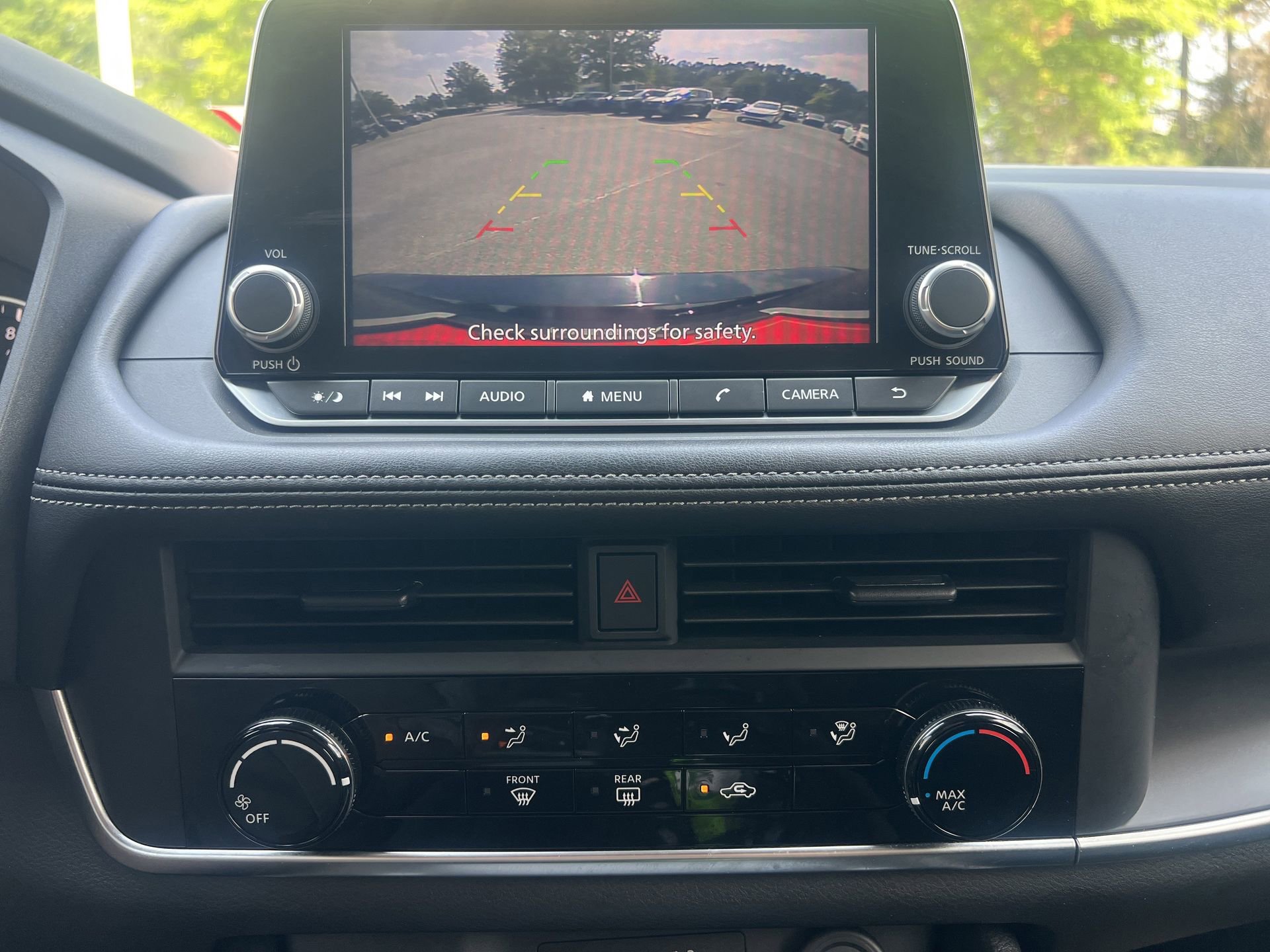 Used 2024 Nissan Rogue S FWD image 5