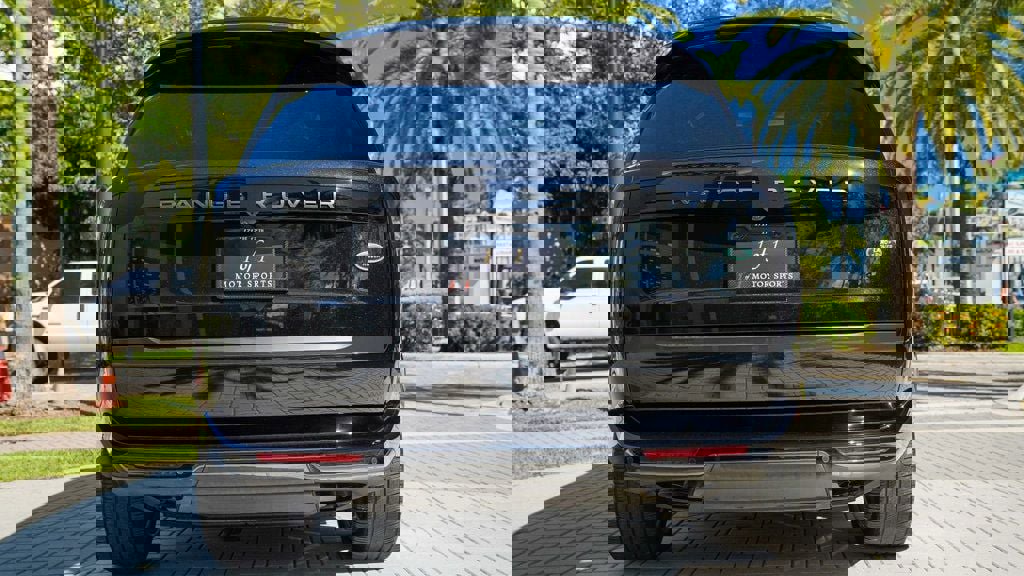 Used 2023 Land Rover Range Rover Long Wheelbase Autobiography image 20