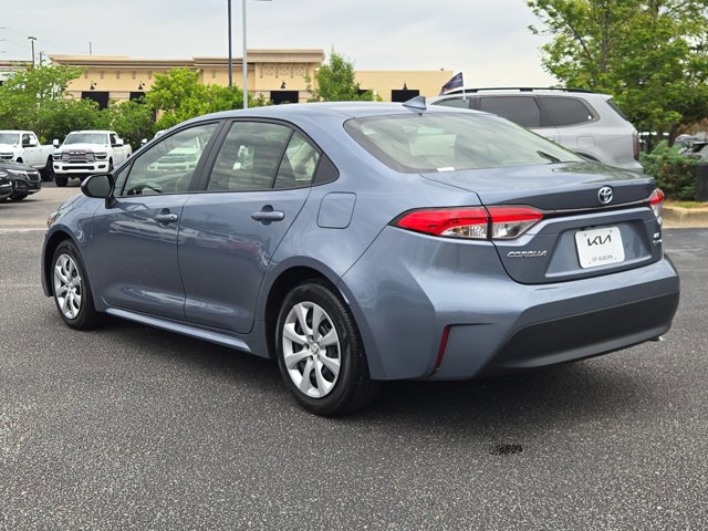 Used 2025 Toyota Corolla LE FWD image 11