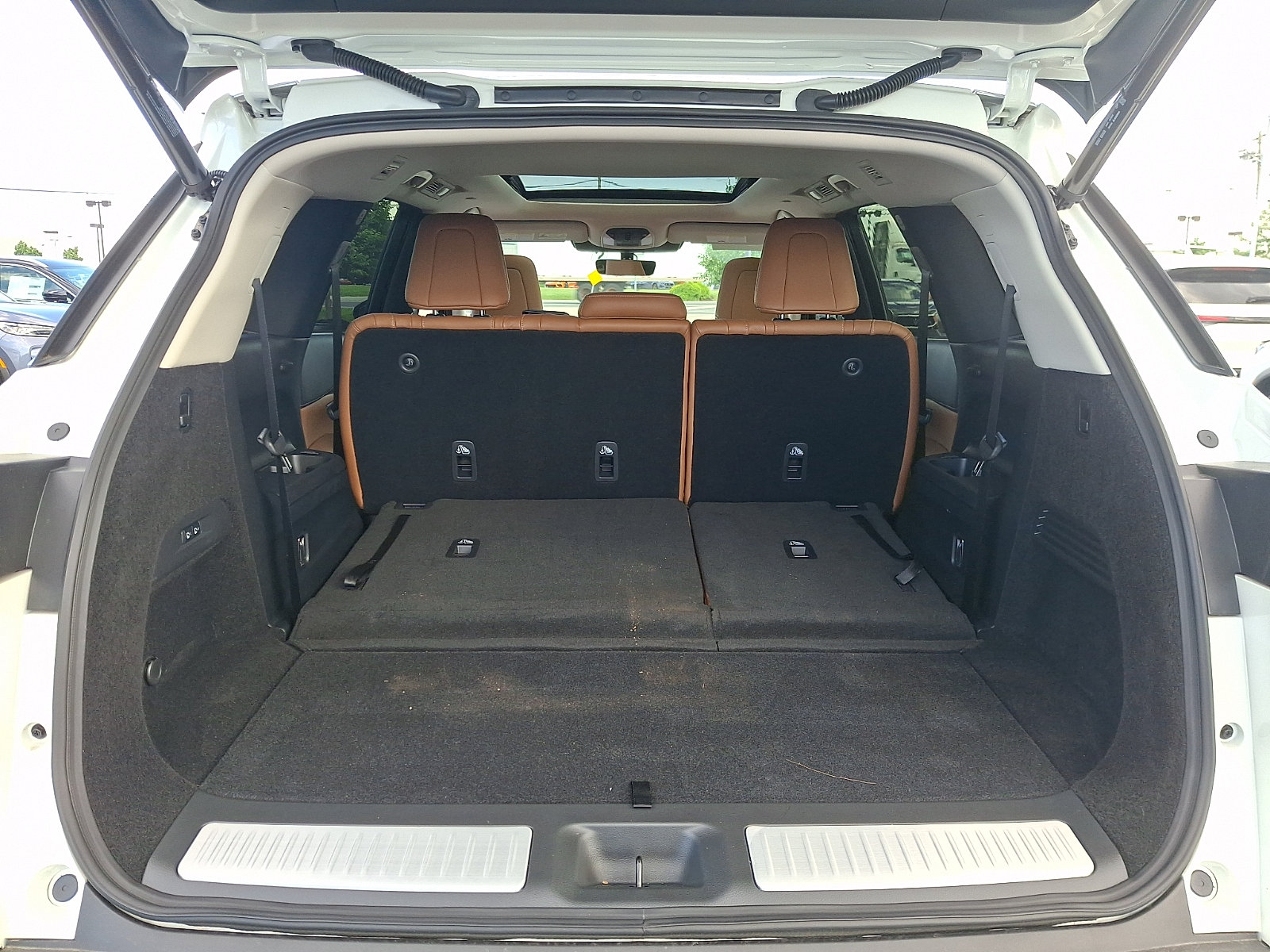Certified 2025 INFINITI QX60 Sensory AWD/4WD image 28