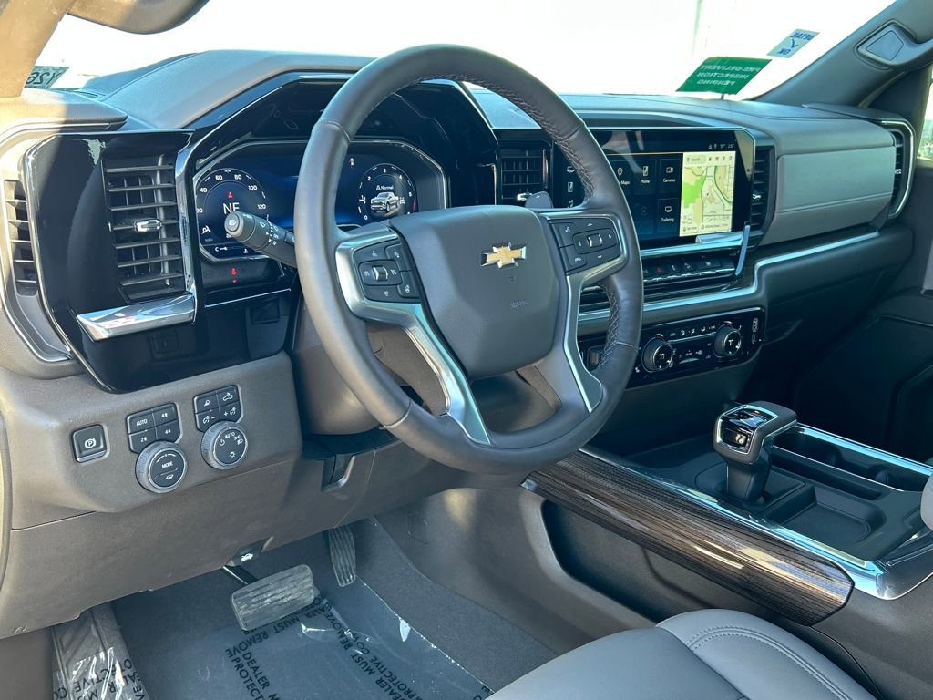 Used 2025 Chevrolet Silverado 1500 LT w/ Z71 Off-Road Package image 7