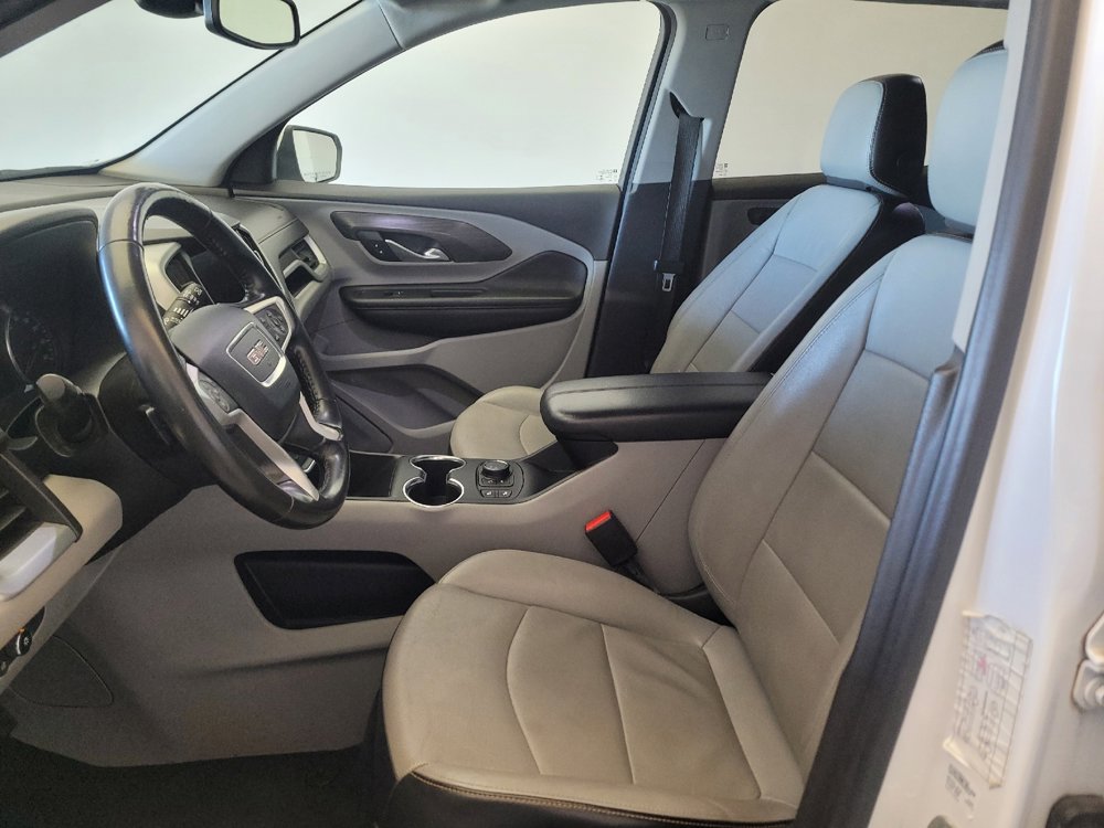Used 2020 GMC Terrain SLT image 17