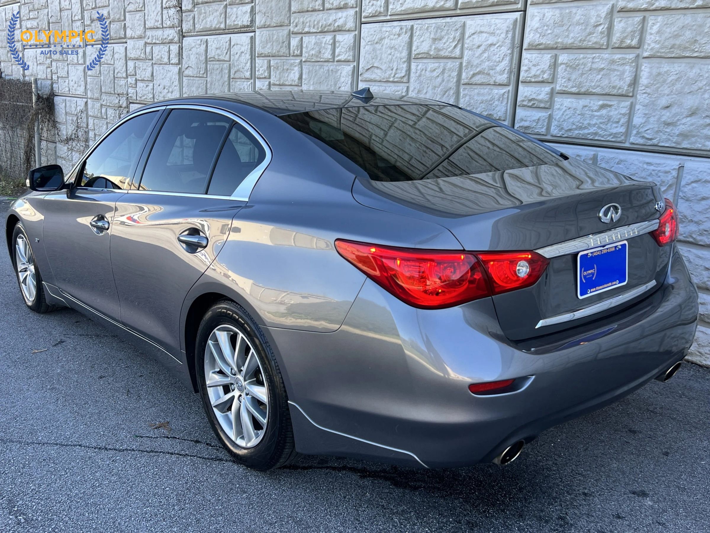 Used 2014 INFINITI Q50 Premium w/ Navigation Package RWD image 4