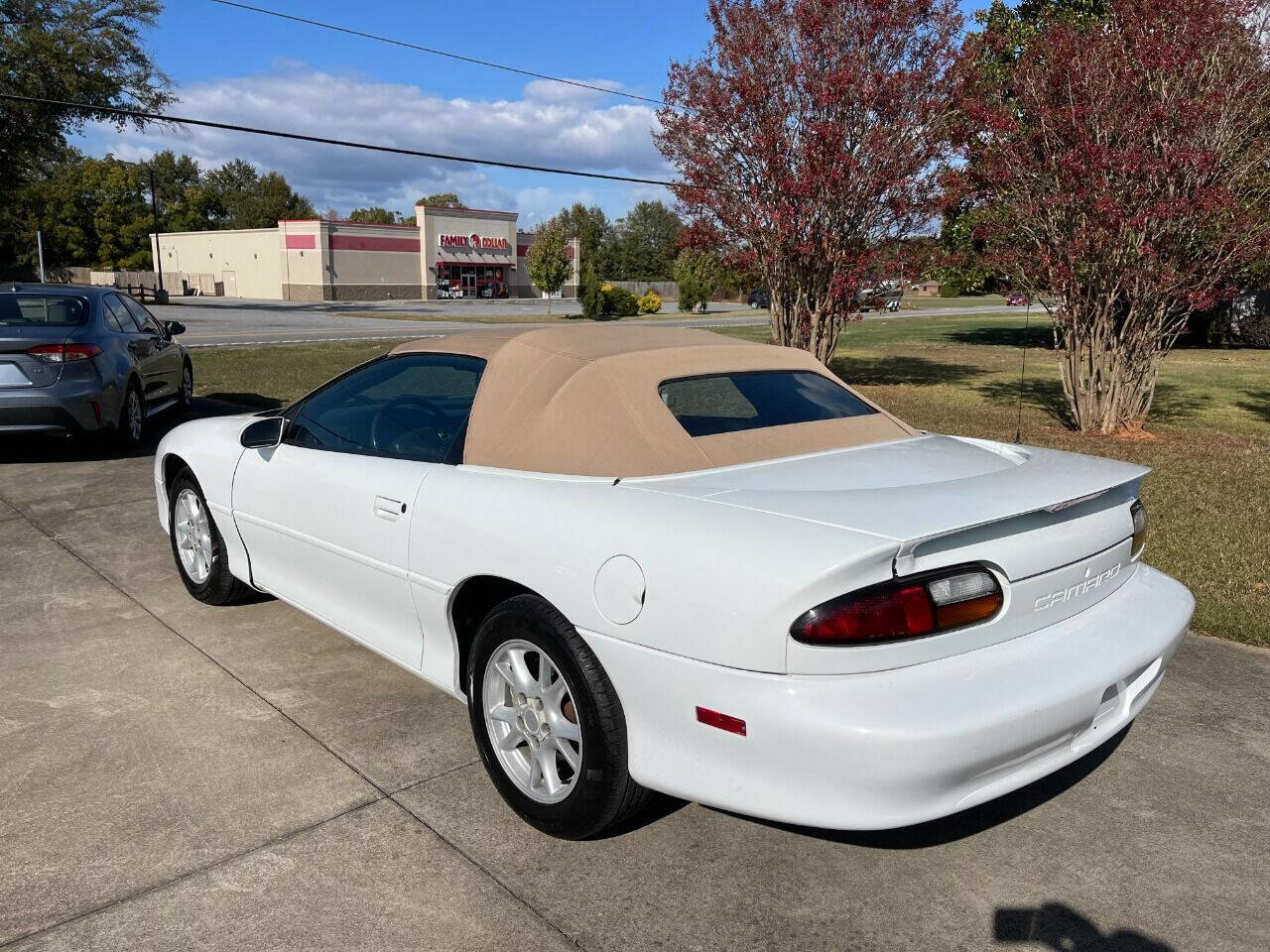 Used 2000 Chevrolet Camaro LT w/ Performance Handling Pkg image 2