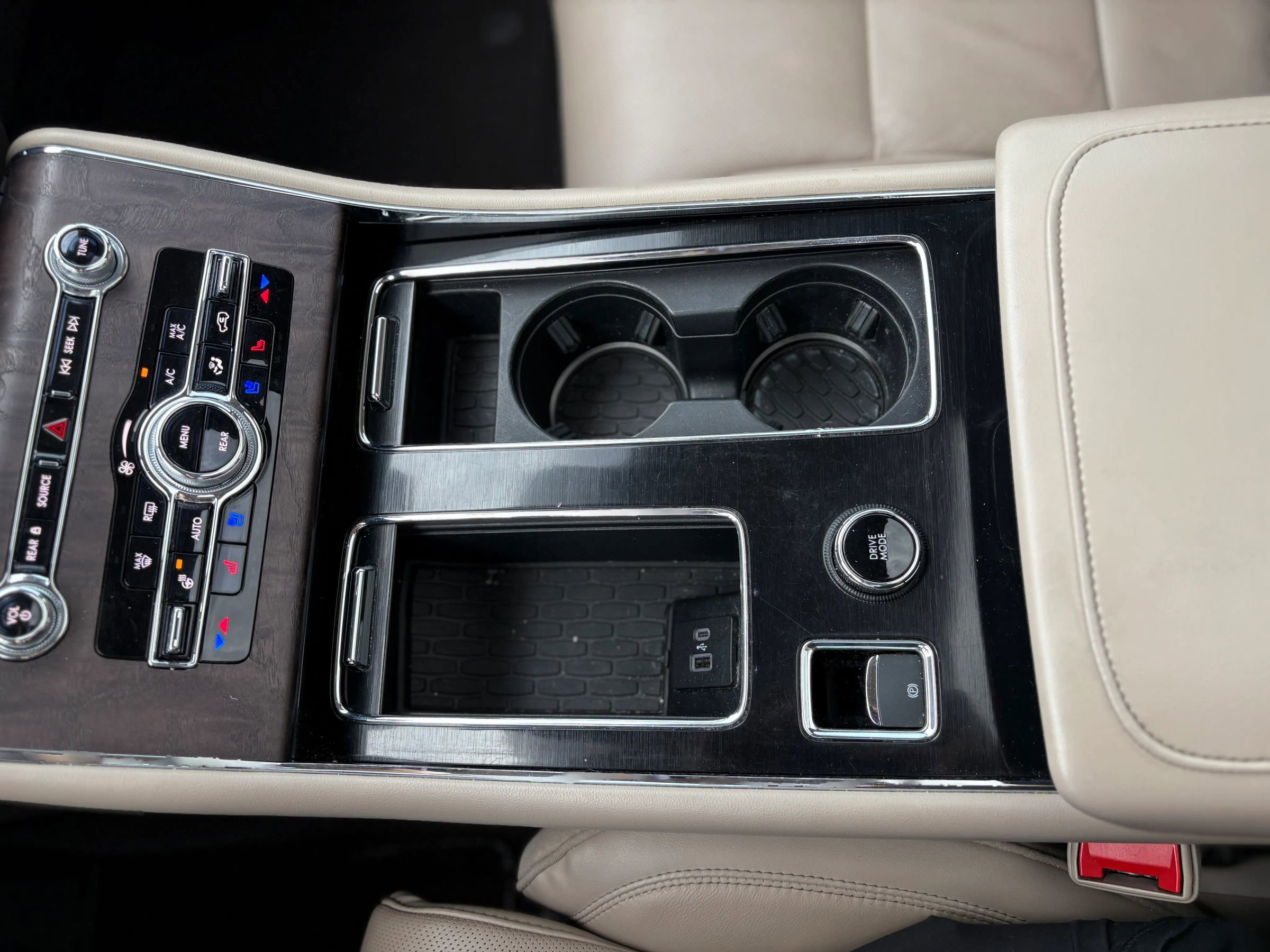 Used 2023 Lincoln Aviator Reserve w/ Equipment Group 201A AWD/4WD image 36