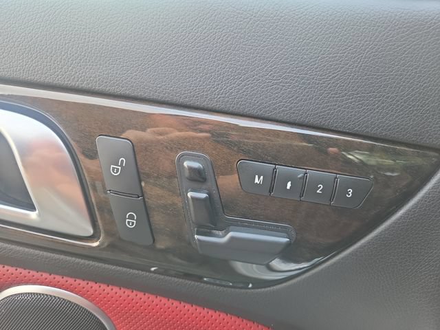 Used 2015 Mercedes-Benz SLK 250 w/ Premium Package image 15