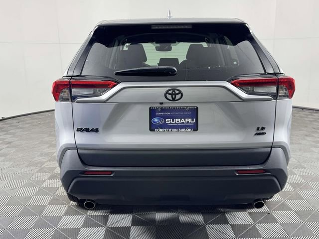 Used 2023 Toyota RAV4 LE AWD/4WD image 9