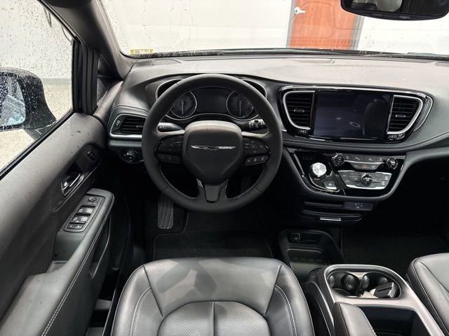 New 2026 Chrysler Pacifica Select w/ S Appearance Package image 39