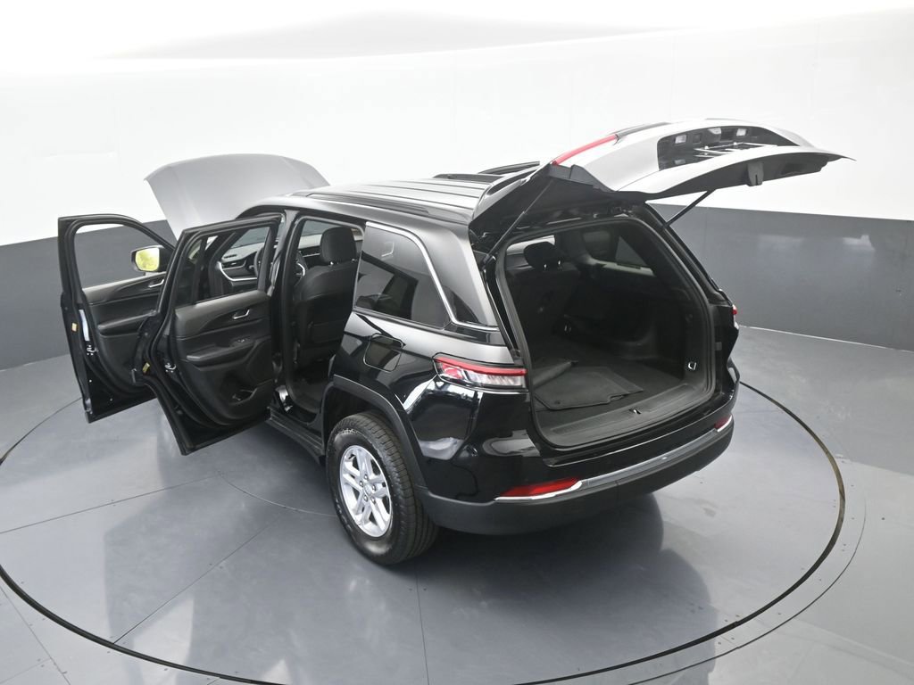 Used 2025 Jeep Grand Cherokee Laredo image 67