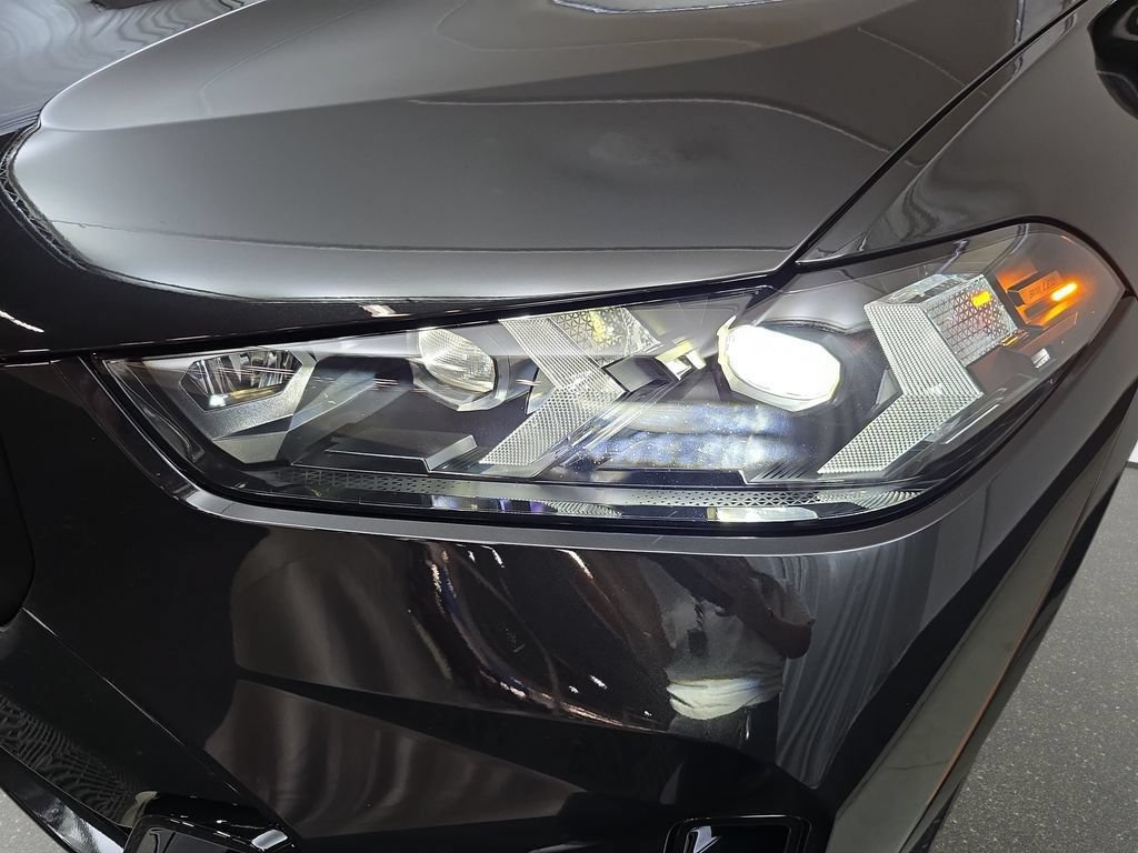 New 2026 BMW X5 xDrive40i w/ M Sport Package AWD/4WD image 28