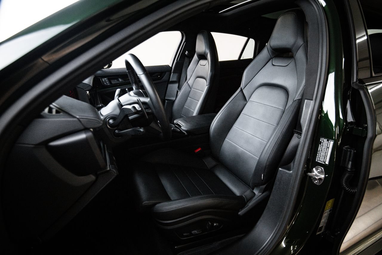 Certified 2025 Porsche Panamera image 5